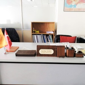 İsimlik ve Masa Düzenleyici Set